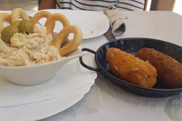 Gastroguía de Alicante y playa de San Juan: qué comer en la capital  portuaria (y qué restaurantes no debes perderte)