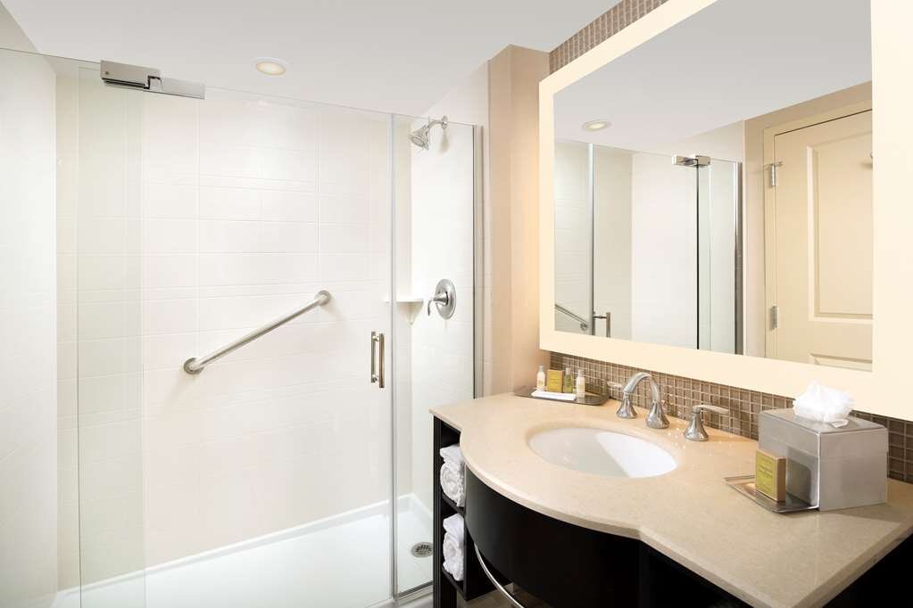 Hotel photo 60 of DoubleTree by Hilton Hotel Sterling - Dulles Airport.