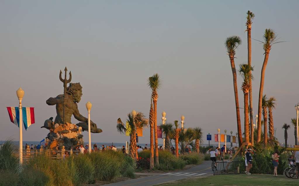 Hotel photo 16 of Hampton Inn Virginia Beach-Oceanfront North.