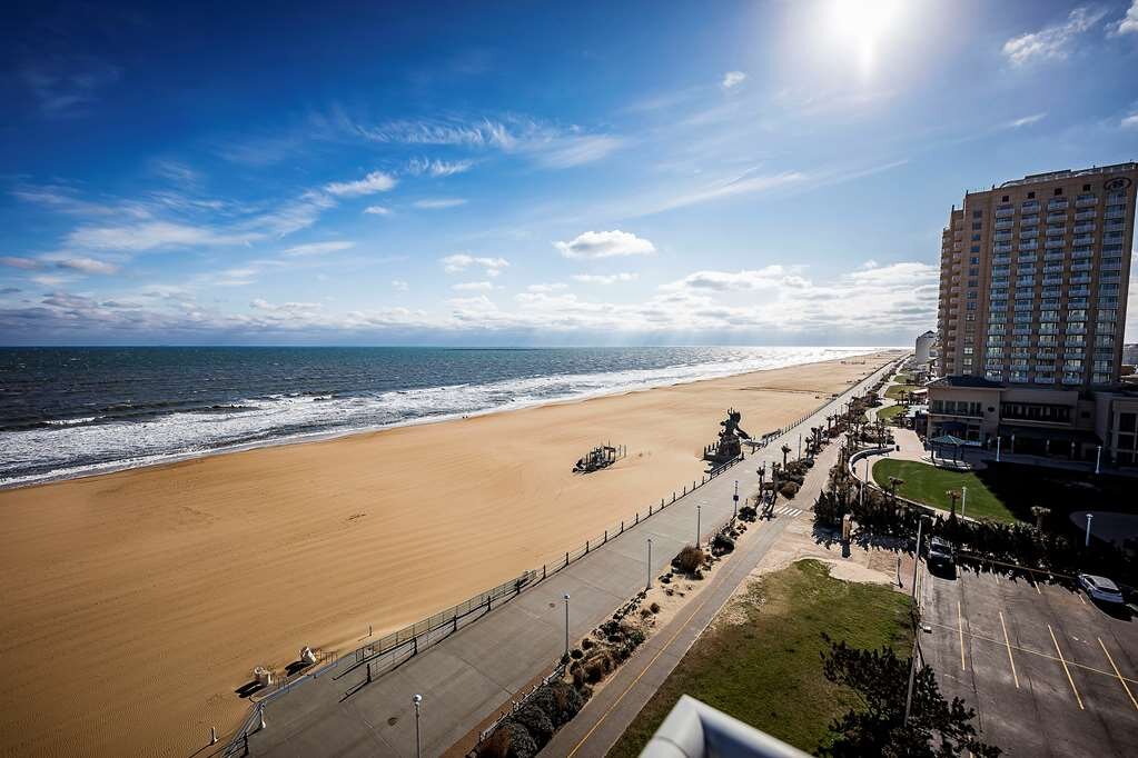 Hotel photo 4 of Hampton Inn Virginia Beach-Oceanfront North.