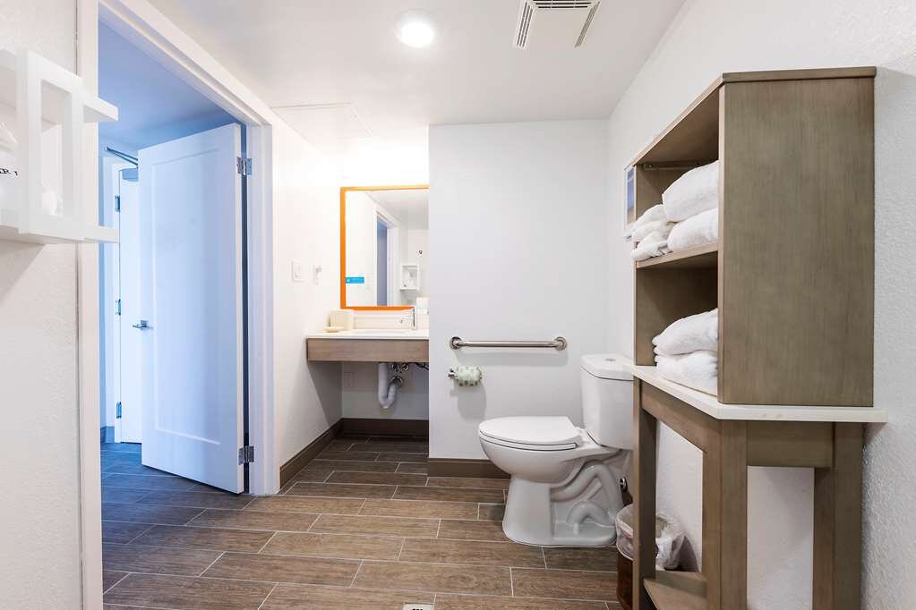 Hotel photo 43 of Hampton Inn Virginia Beach-Oceanfront North.