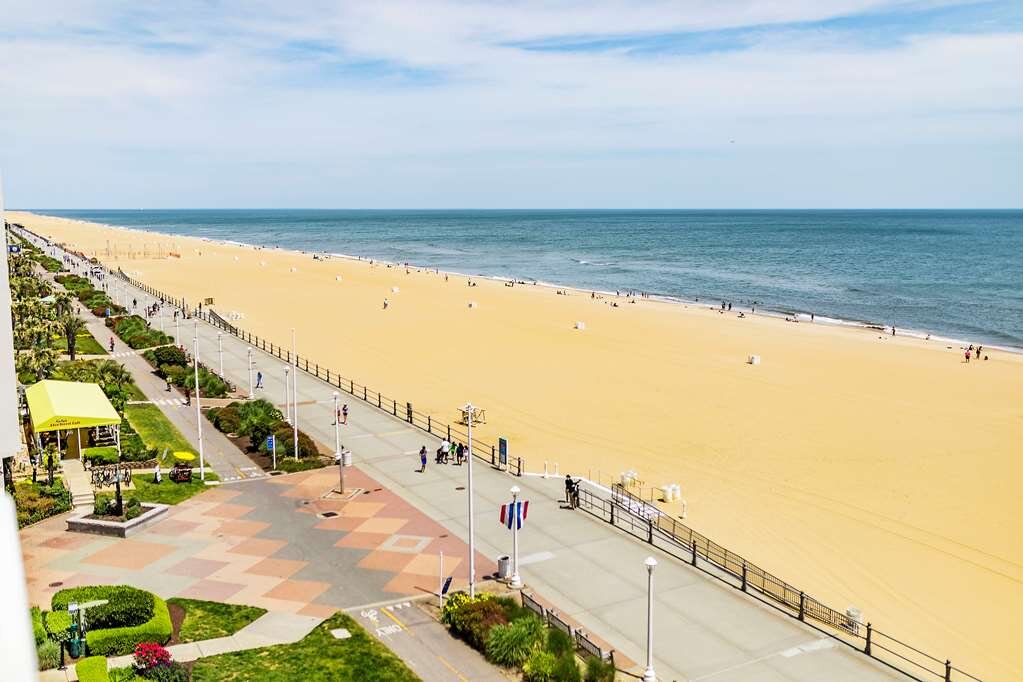 Hotel photo 17 of Hampton Inn Virginia Beach-Oceanfront North.