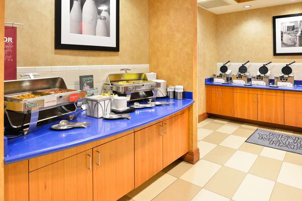 Hotel photo 26 of Hampton Inn Virginia Beach-Oceanfront South.