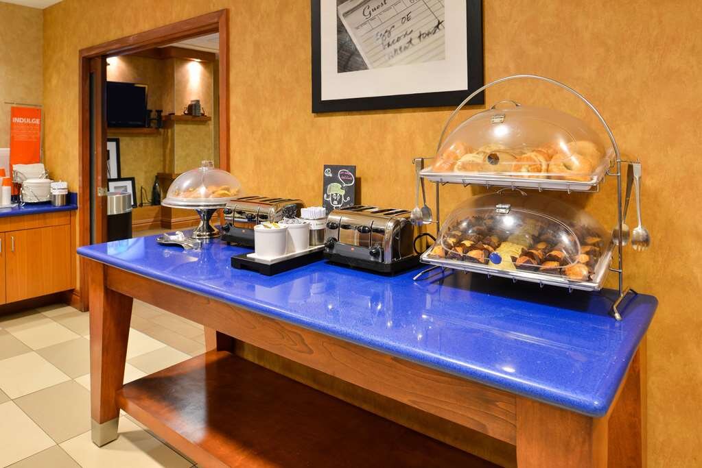 Hotel photo 57 of Hampton Inn Virginia Beach-Oceanfront South.