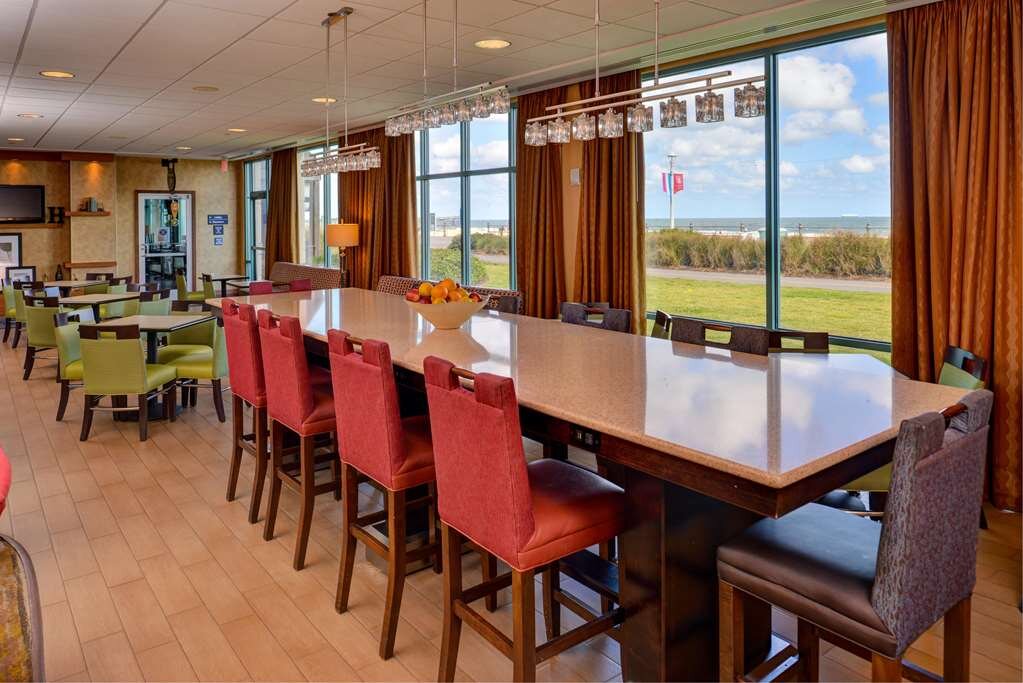 Hotel photo 6 of Hampton Inn Virginia Beach-Oceanfront South.