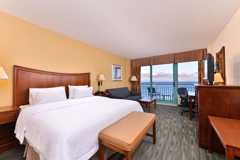 Hotel photo 34 of Hampton Inn Virginia Beach-Oceanfront South.