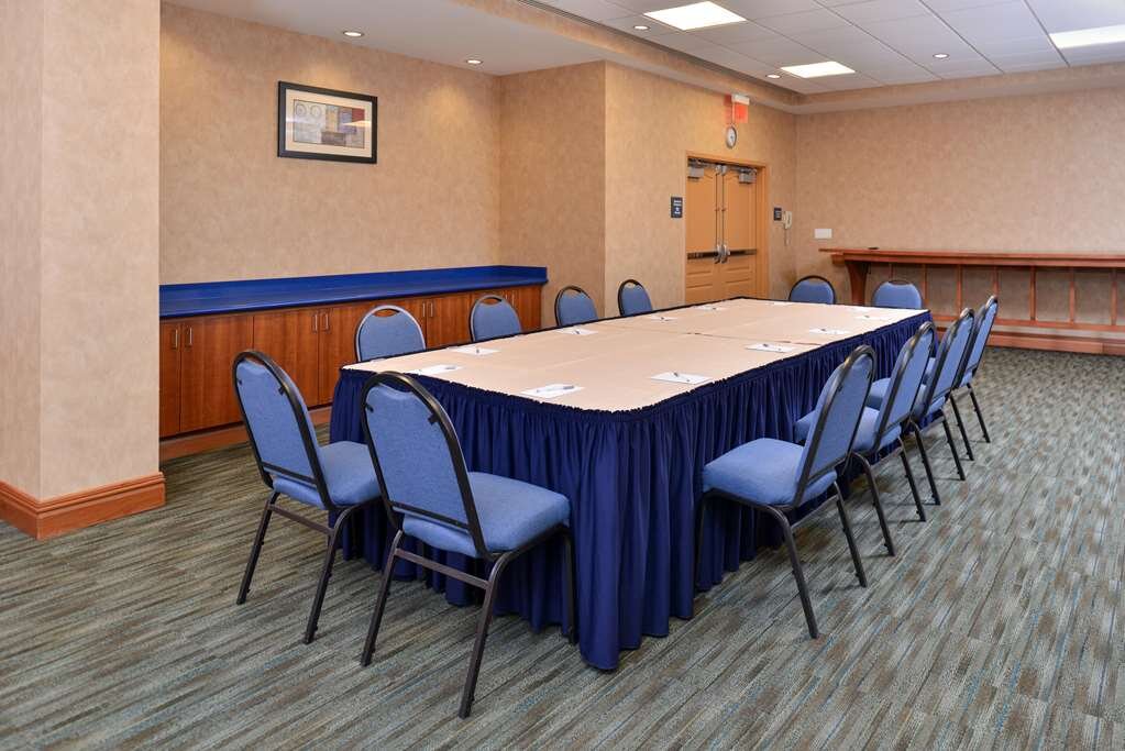 Hotel photo 20 of Hampton Inn Virginia Beach-Oceanfront South.
