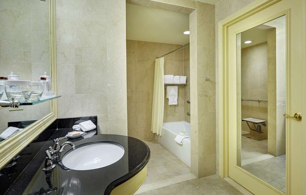 Hotel photo 47 of Waldorf Astoria New York.
