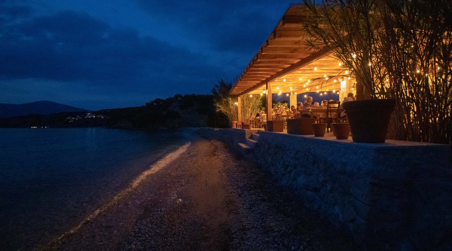Doroufi beach. 