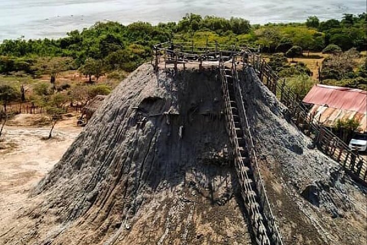 2024 Tour to the mud volcano (El Totumo) in Cartagena de Indias