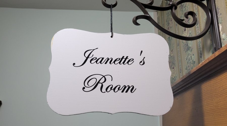Jeanette's room