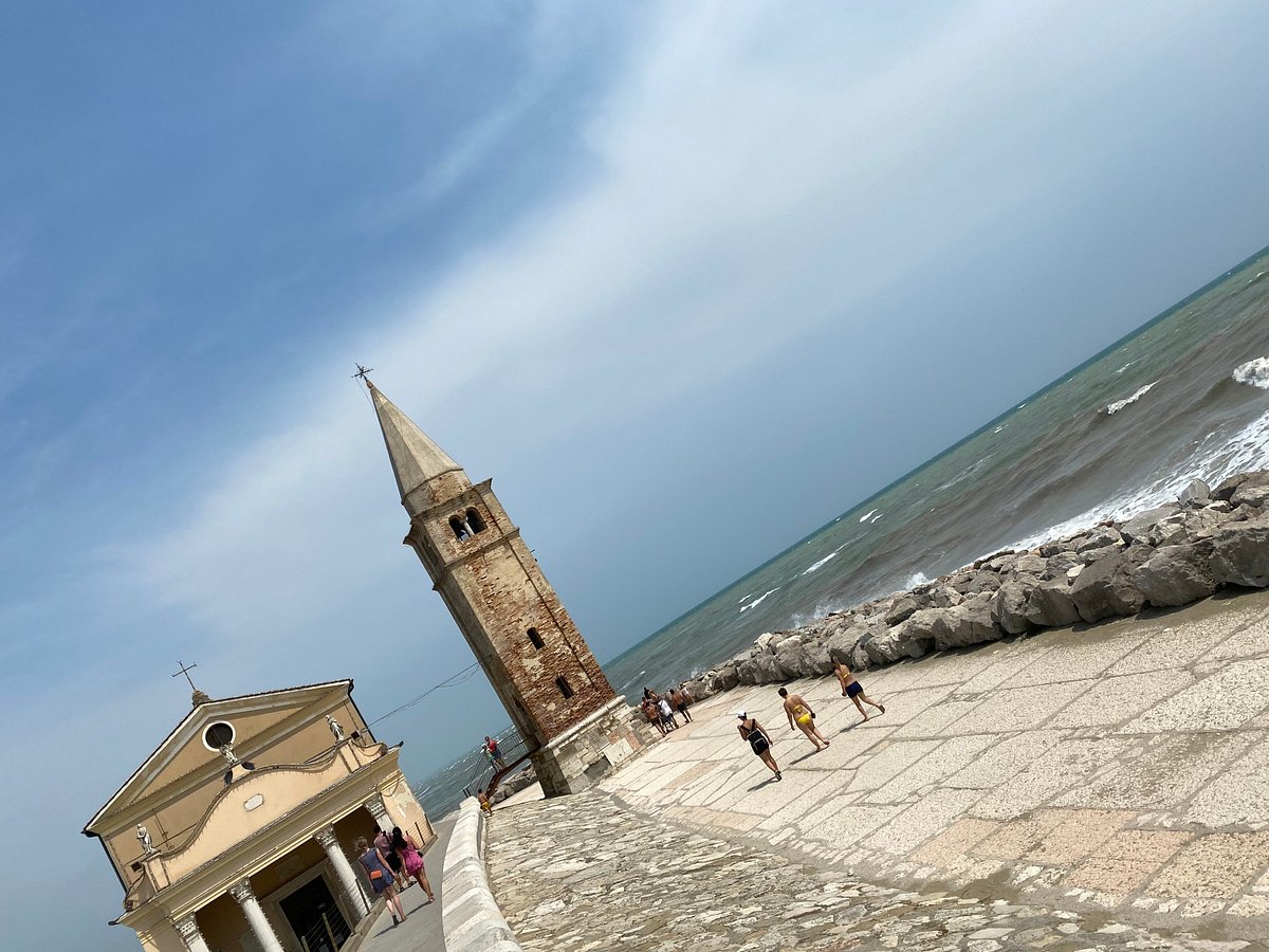 AQA PALACE - Updated 2024 Prices & Hotel Reviews (Caorle, Italy)