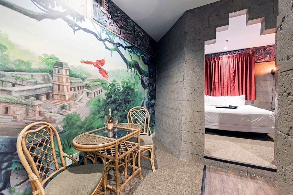 Hotel photo 9 of Chateau Avalon, Ascend Hotel Collection.