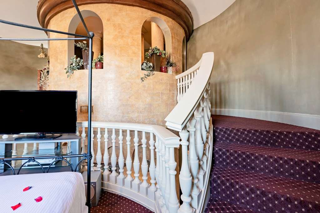 Hotel photo 23 of Chateau Avalon, Ascend Hotel Collection.