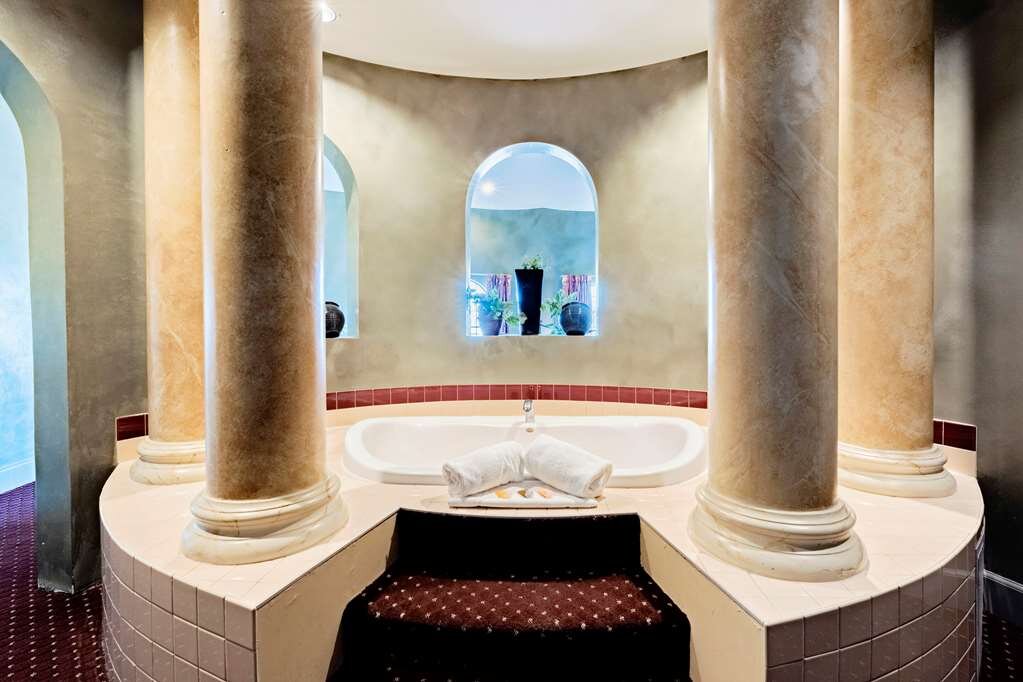 Hotel photo 25 of Chateau Avalon, Ascend Hotel Collection.