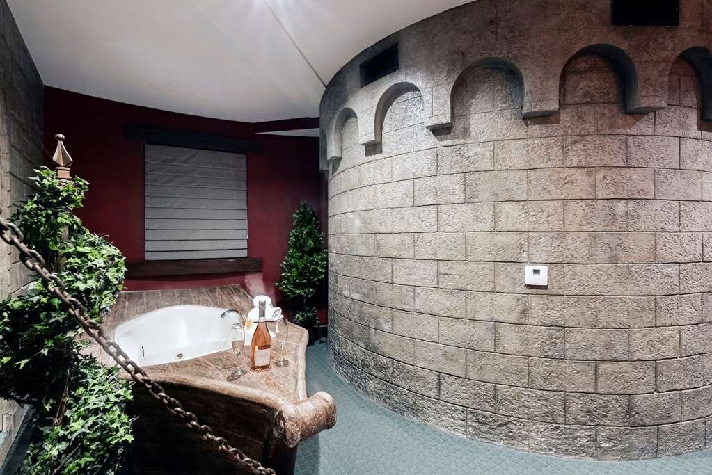 Hotel photo 7 of Chateau Avalon, Ascend Hotel Collection.