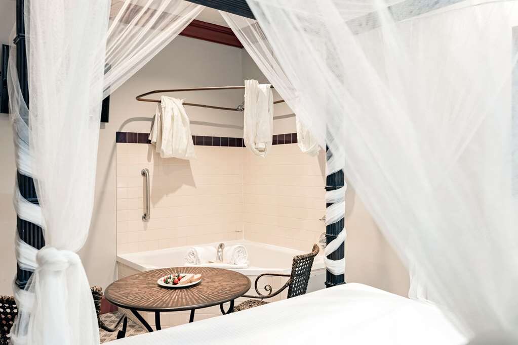 Hotel photo 55 of Chateau Avalon, Ascend Hotel Collection.