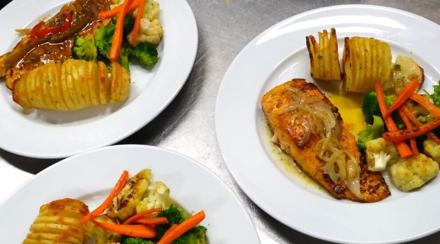 Dinner!! Snapper and Salmon dishes...