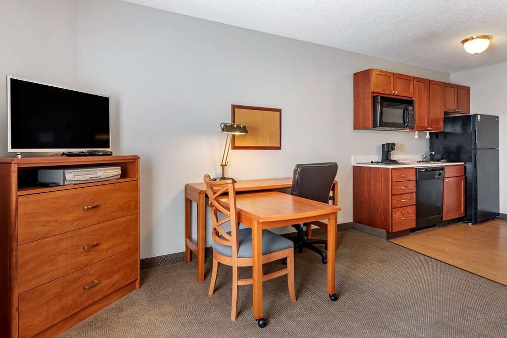 Hotel photo 10 of Mainstay Suites.