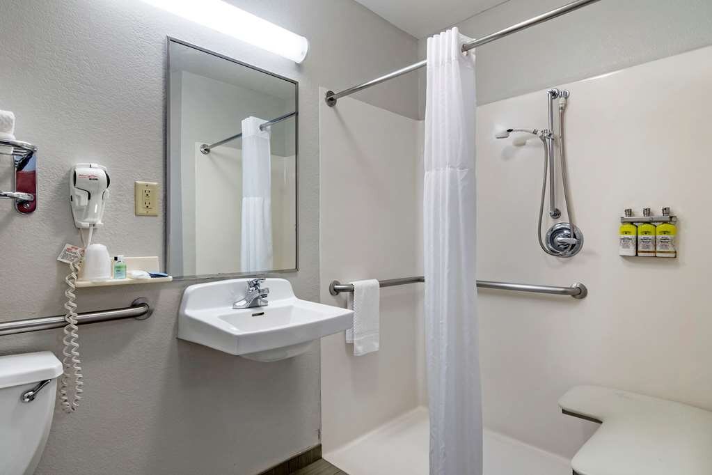 Hotel photo 8 of Mainstay Suites.