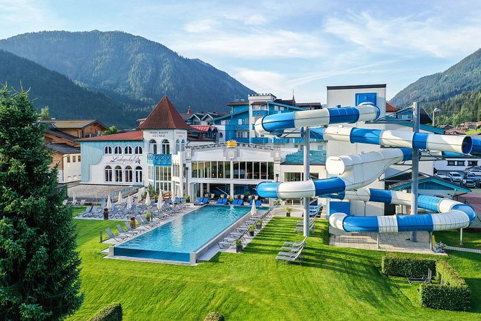 Alle Kinderhotels und Familienhotels in Österreich mit Wasserrutsche: