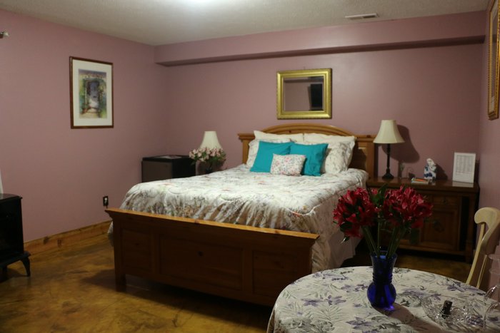 LIL BLACK BEAR INN (Nashville) - B&B Reviews, Photos, Rate Comparison