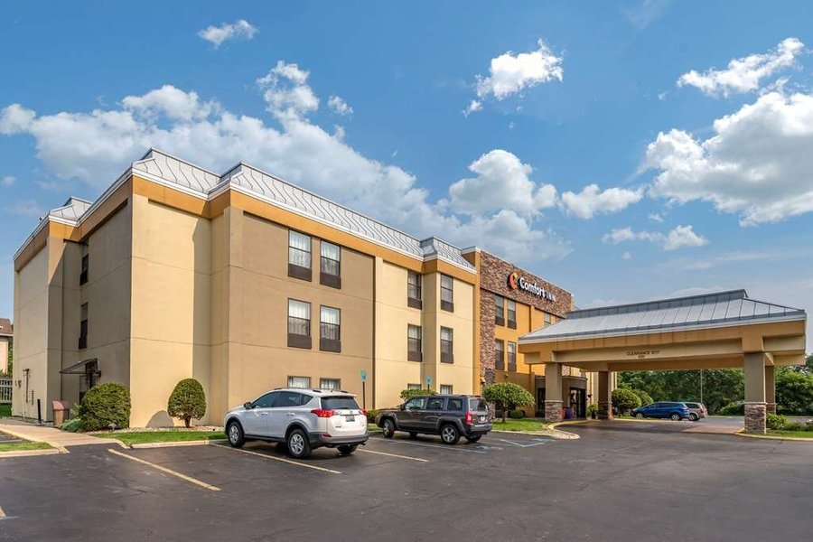 COMFORT INN WINGS STADIUM $90 ($̶1̶1̶3̶) - Updated 2022 Prices & Hotel ...