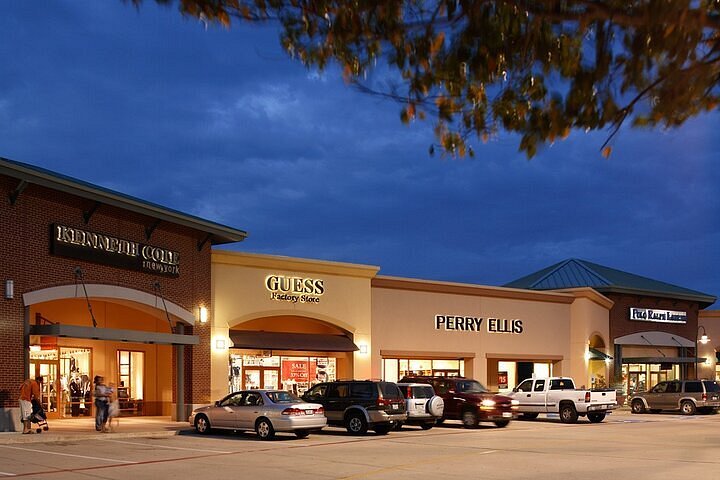 2023 Best of Dallas Outlet Shopping Malls Private Tour