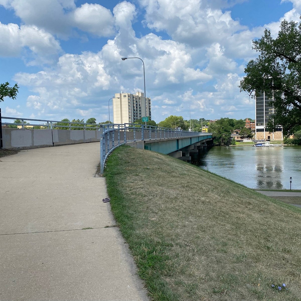 ROCK RIVER RECREATIONAL PATH (Rockford) All You Need to Know BEFORE