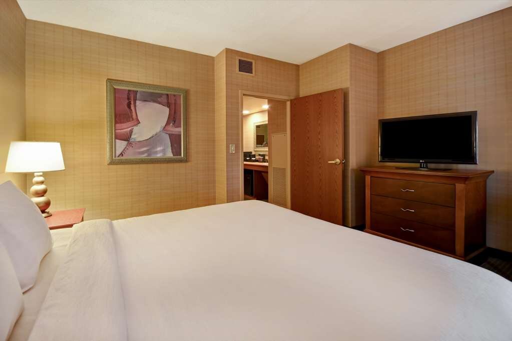 Hotel photo 7 of Embassy Suites by Hilton Hot Springs Hotel & Spa.