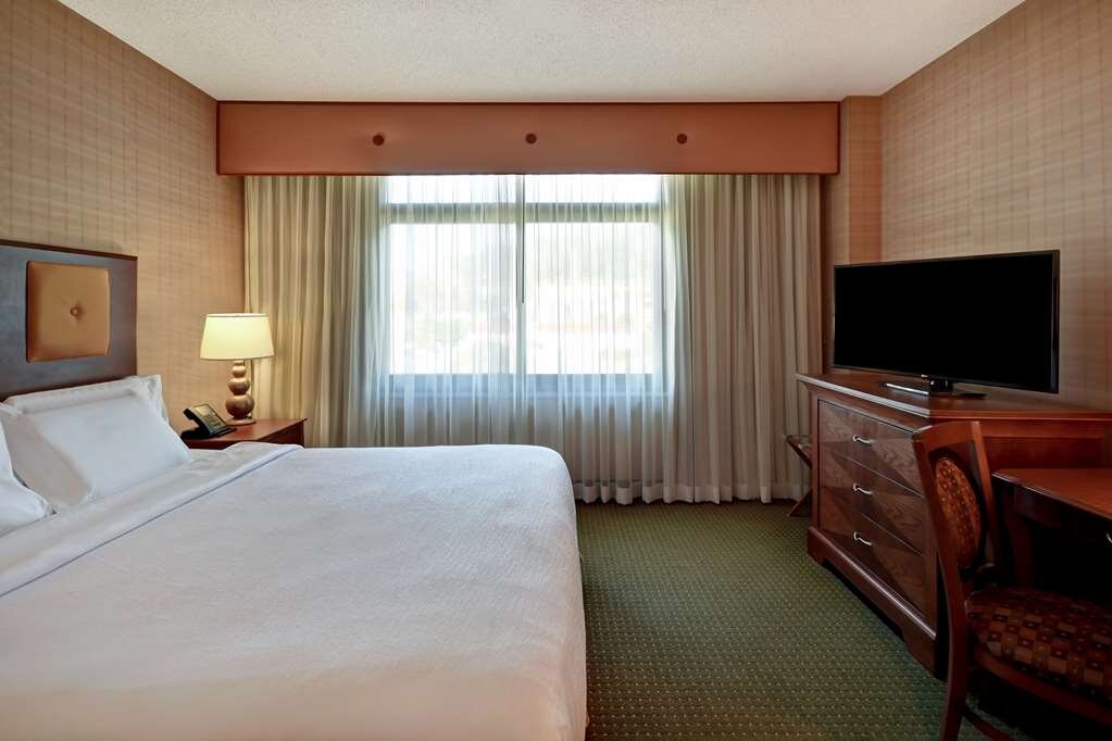 Hotel photo 50 of Embassy Suites by Hilton Hot Springs Hotel & Spa.