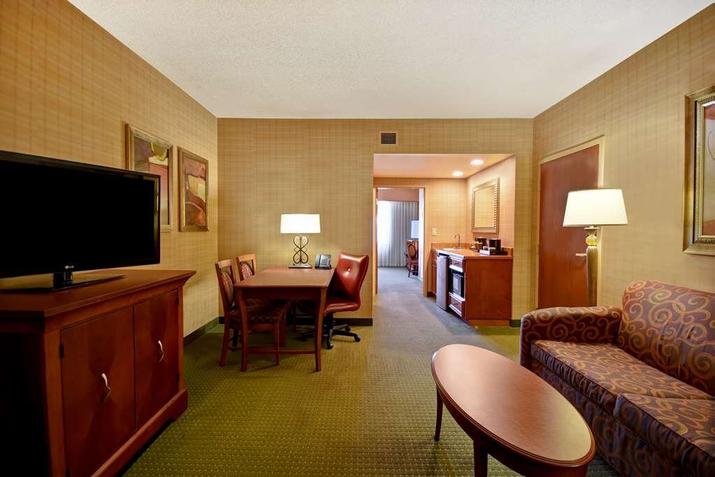 Hotel photo 12 of Embassy Suites by Hilton Hot Springs Hotel & Spa.