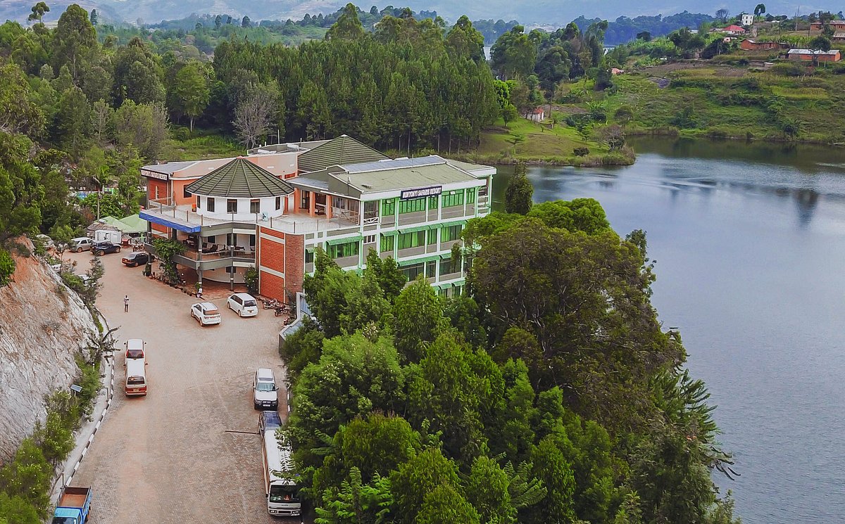 bunyonyi safaris resort kabale