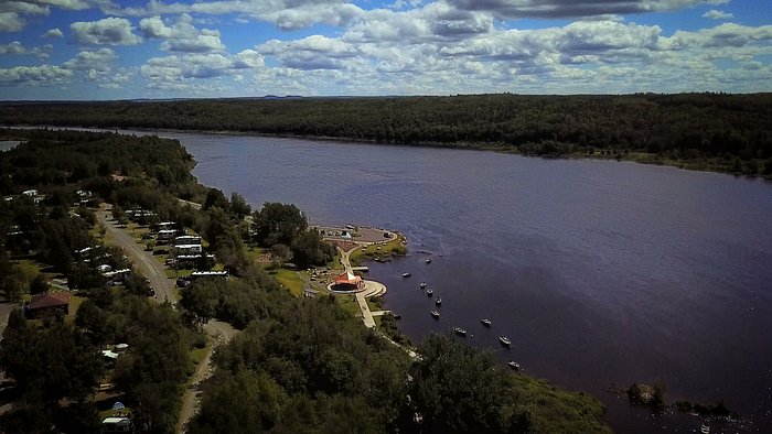 Aerial view of Sanger Memorial RV Park and Exploits River