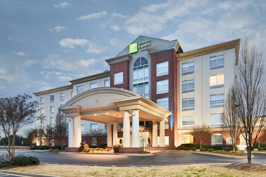 HOLIDAY INN EXPRESS & SUITES SPARTANBURG NORTH $95 ($̶1̶2̶4̶) - Updated