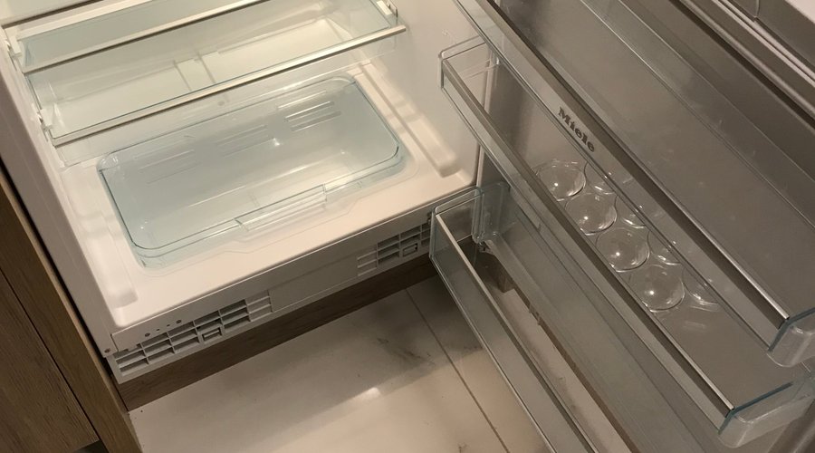 relatief grote koelkast