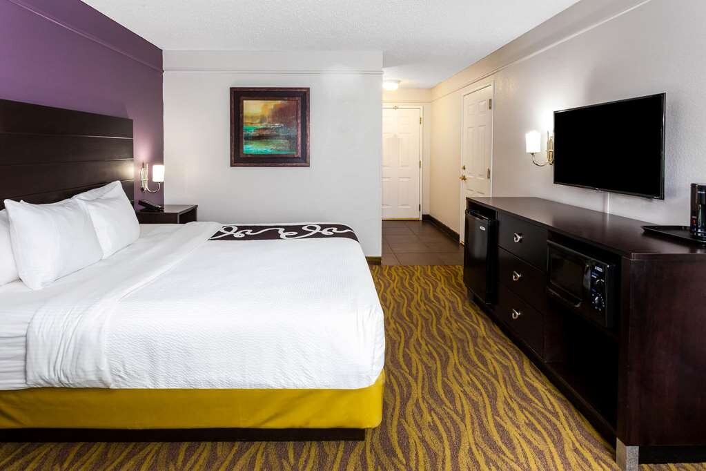 Hotel photo 17 of La Quinta Inn & Suites by Wyndham Laredo Airport.