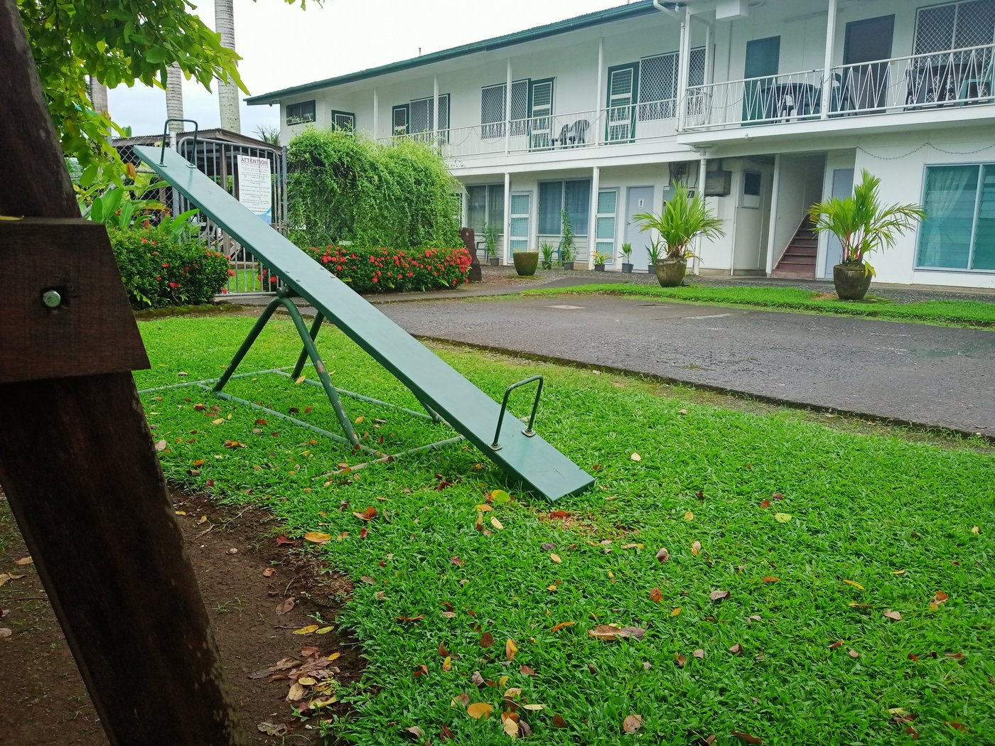 summer-institute-of-linguistics-guesthouse-lae-pap-a-nueva-guinea