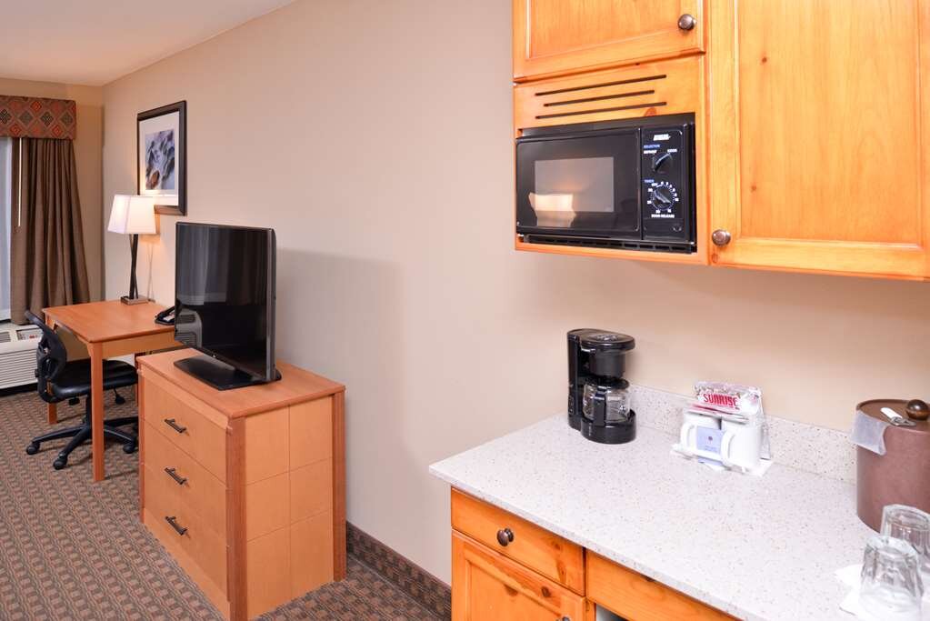 Hotel photo 41 of Best Western Plus Olympic Inn.