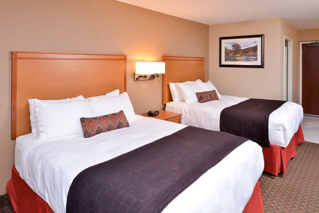 Hotel photo 1 of Best Western Plus Olympic Inn.