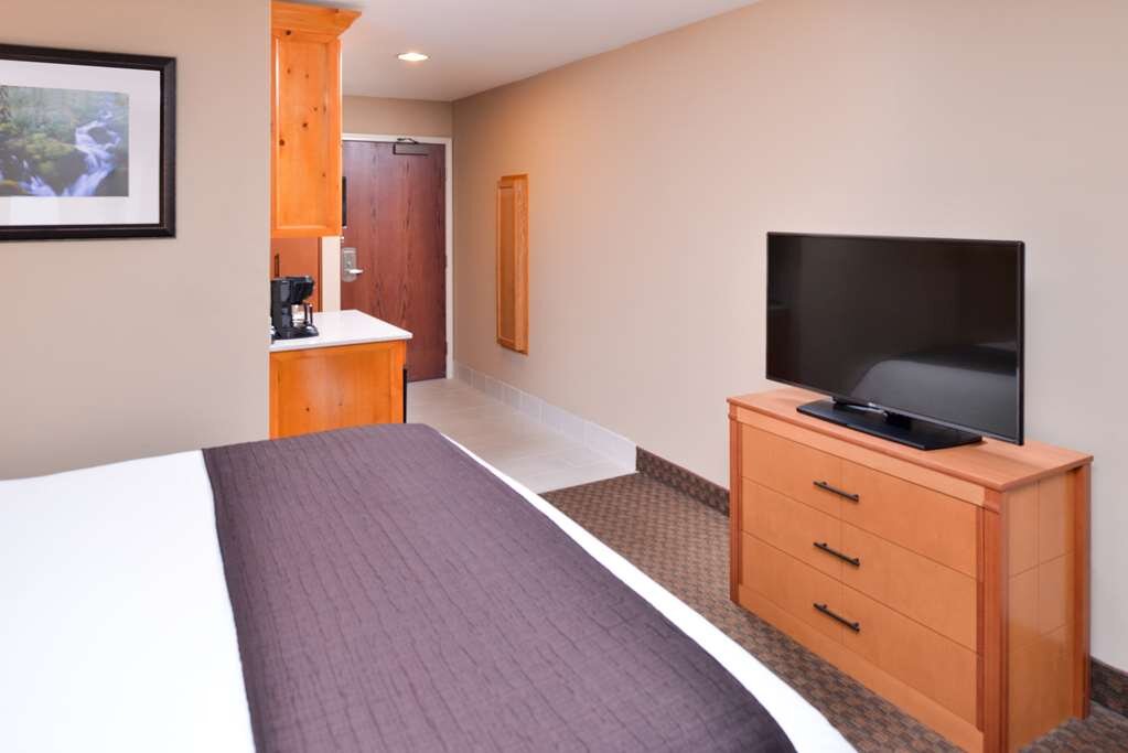 Hotel photo 9 of Best Western Plus Olympic Inn.