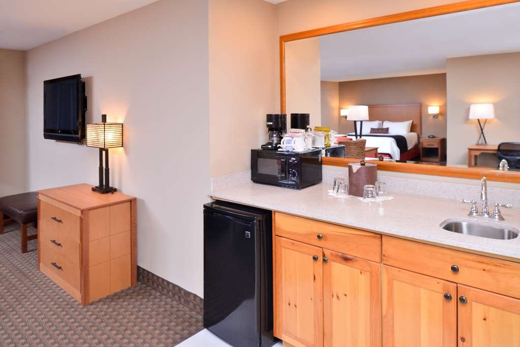 Hotel photo 36 of Best Western Plus Olympic Inn.
