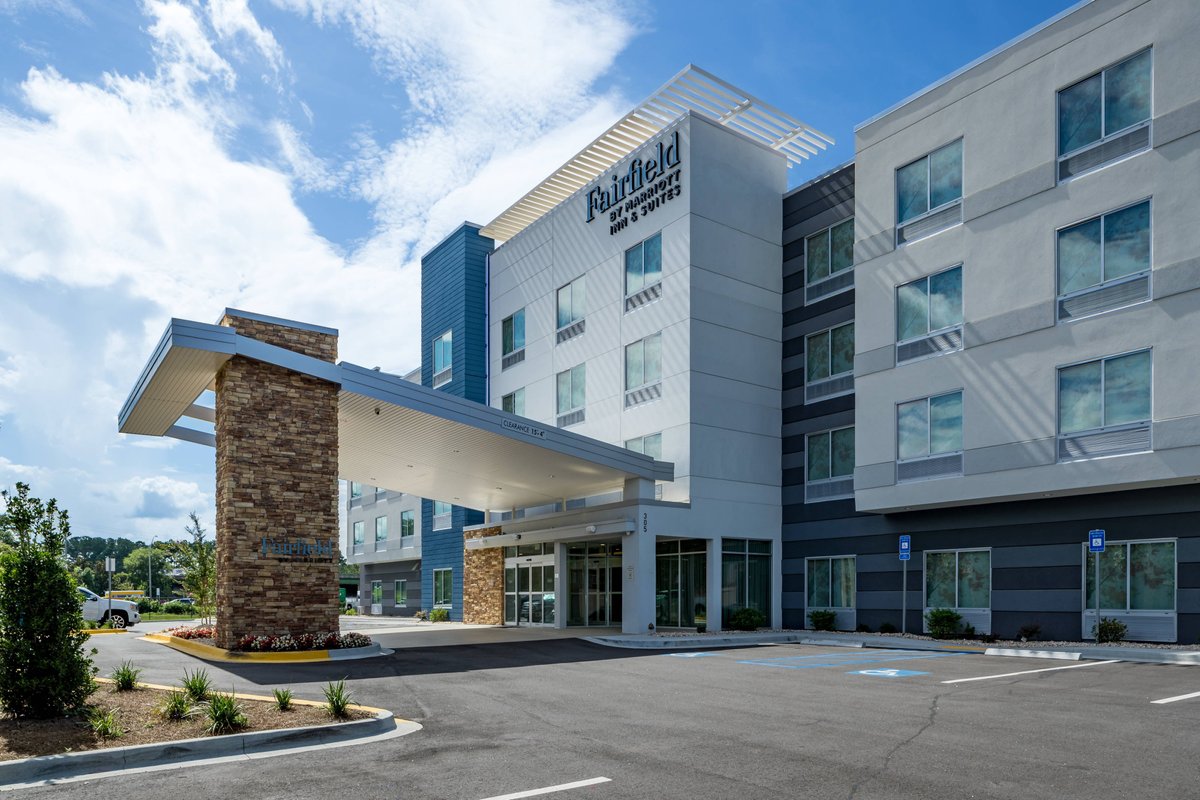 Fairfield Inn & Suites By Marriott Savannah I-95 North $134 ($̶1̶4̶9̶ 