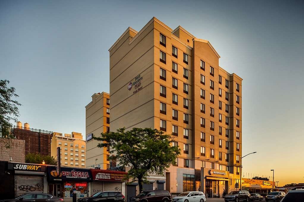 Best Western Plus Plaza Hotel, hotel in Long Island City