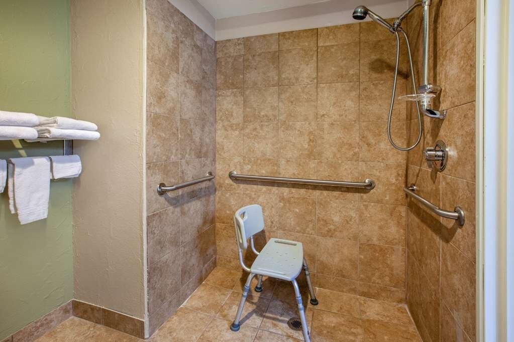 Hotel photo 6 of Baymont by Wyndham Grand Rapids Airport.