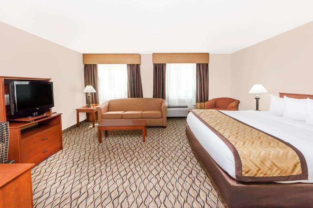 Hotel photo 4 of Baymont by Wyndham Grand Rapids Airport.