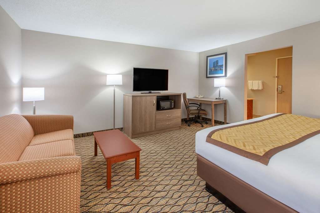 Hotel photo 2 of Baymont by Wyndham Grand Rapids Airport.
