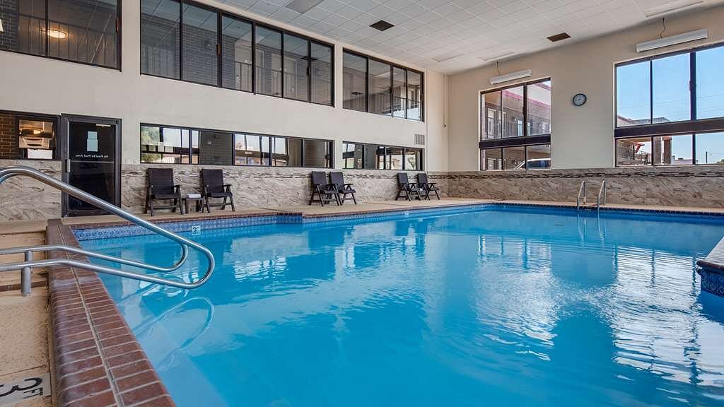 pet friendly hotels in great bend ks