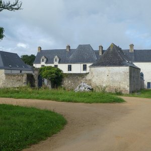 bâtiment vu du parking clientèle