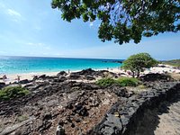 File:Kua Bay beach Big island Hawaii (45553183044).jpg - Wikimedia Commons